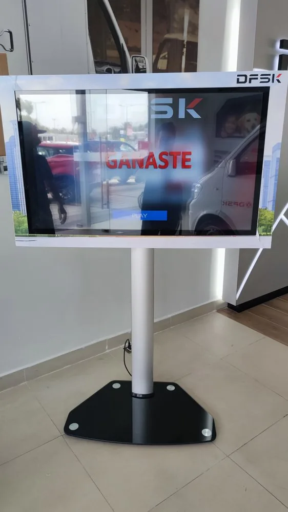 Pantalla LED gigante en escenario